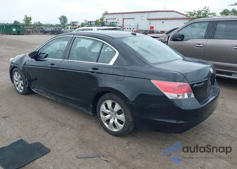 2010 Honda Accord 2.4 Ex-L z USA, uszkodzony, nr VIN 1HGCP2F84AA047157